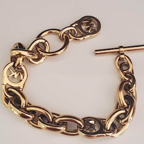 Michael Kors Women's Gold‎ Tone Link Bracelet MK Logo Padlock Toggle Closure - Picture 1 of 5